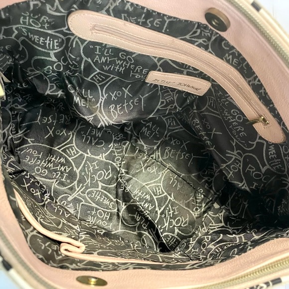 Betsey Johnson Handbag Purse - Picture 4 of 6